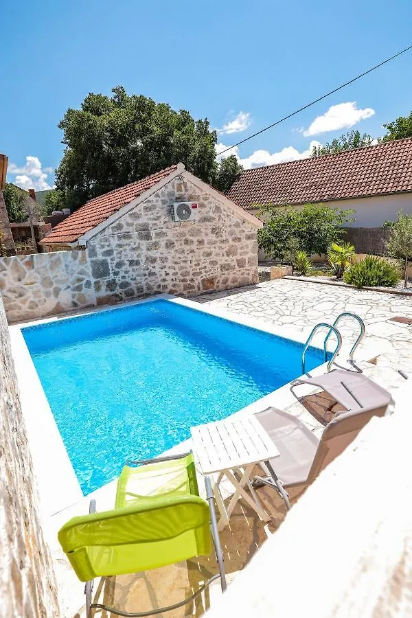 Holiday House Manuela Krusevo  Croatia