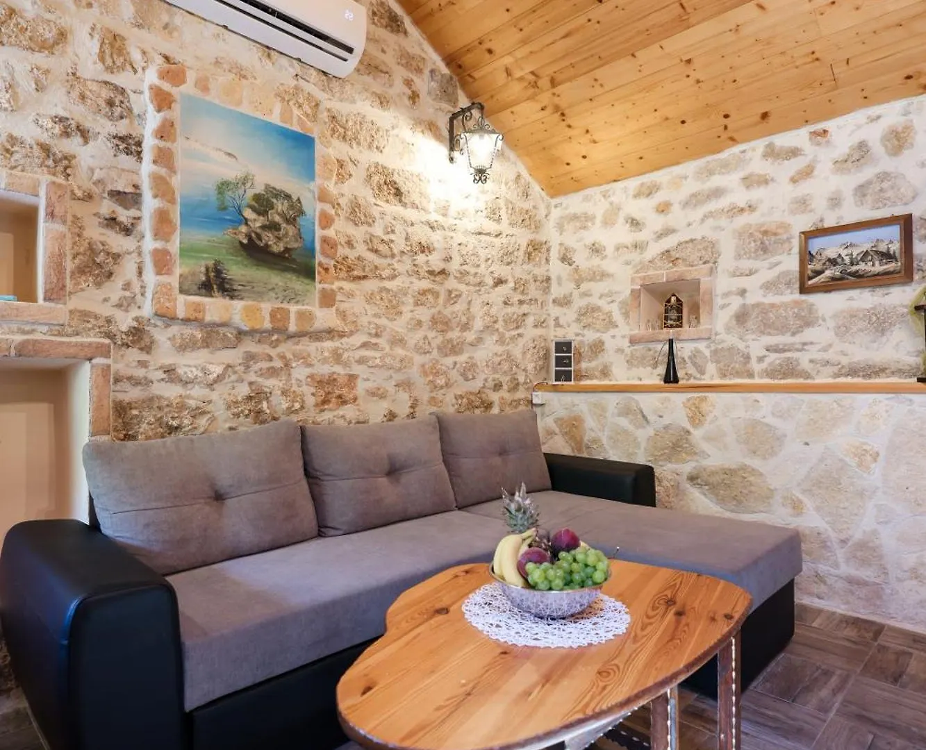 Holiday House Manuela Krusevo  Holiday home
